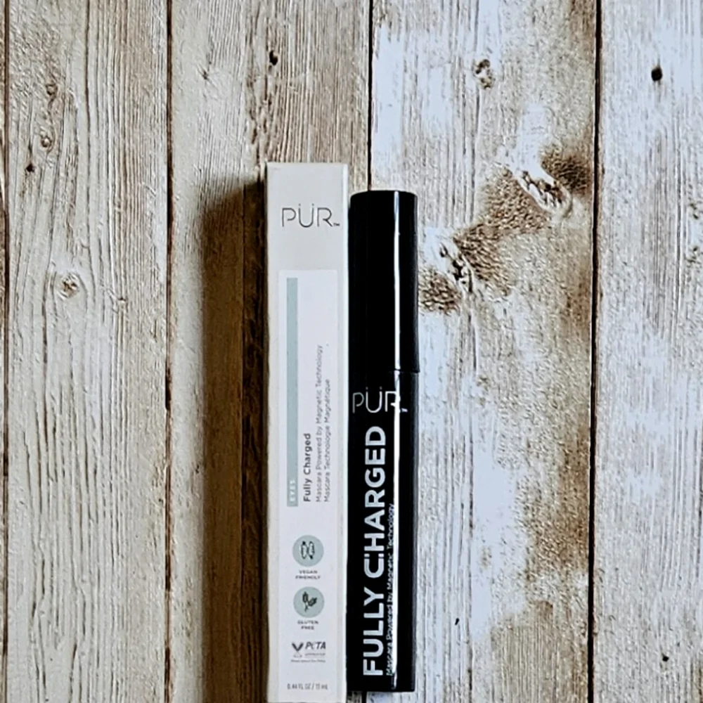 NIB PUR Fully Charged Lengthening Mascara Powered Magnetic Technology